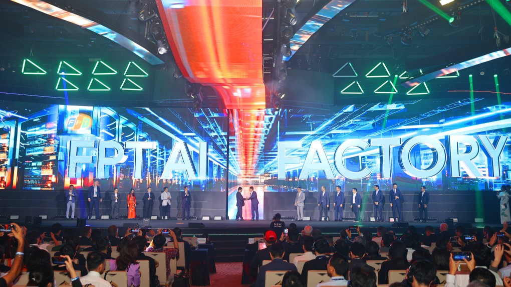 Lãnh đạo FPT và NVIDIA ký kết ra mắt FPT AI Factory. Ảnh: Chungta.vn (FPT).